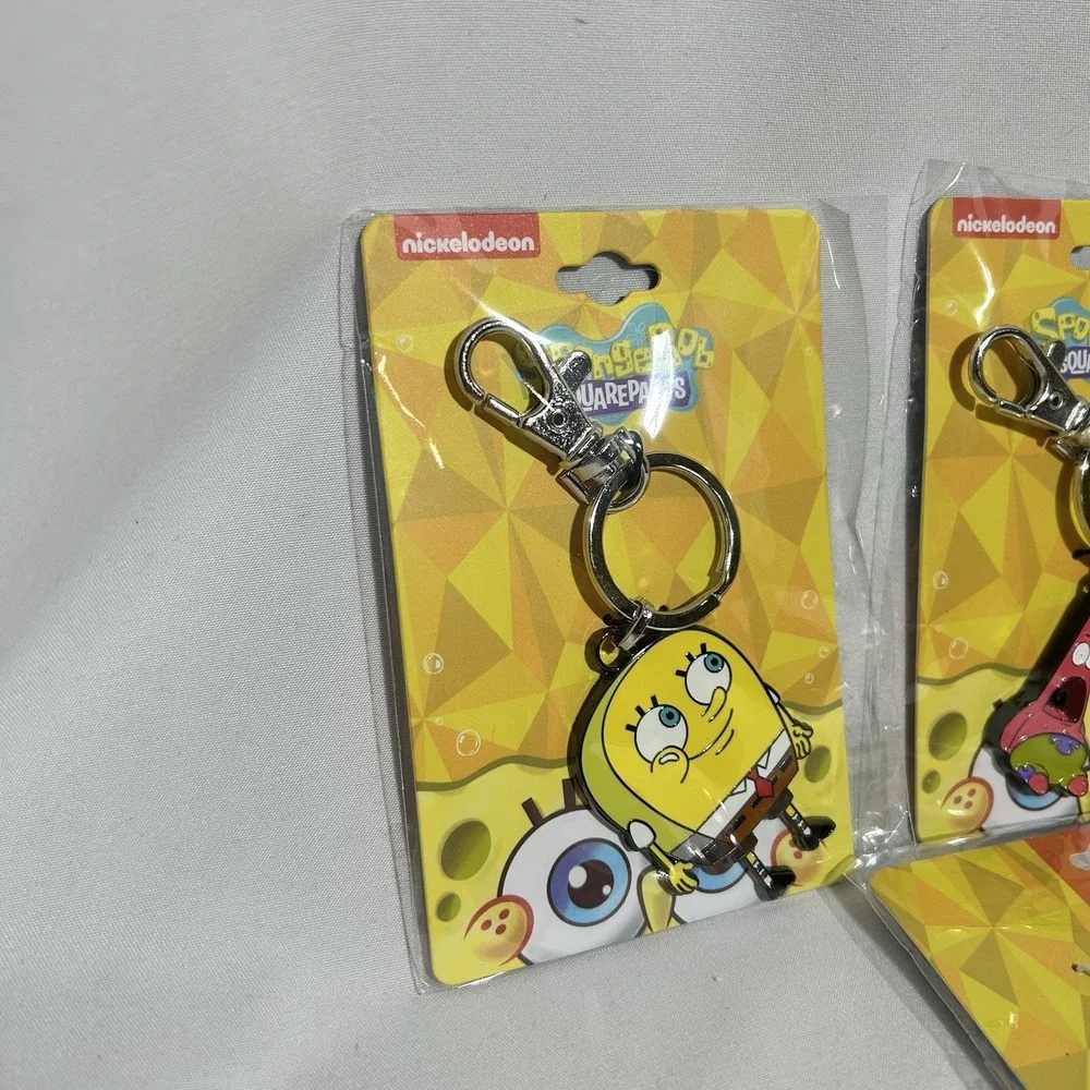 SpongeBob SquarePants Bundle w/‎ 3 Enamel & Metal Keychains & 1 Charm Bracelet
